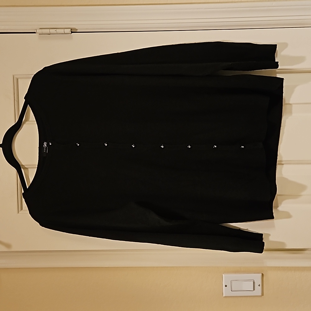 East 5th Woman Black cardigan with little rhinestone and black buttons. 1X - Picture 1 of 8